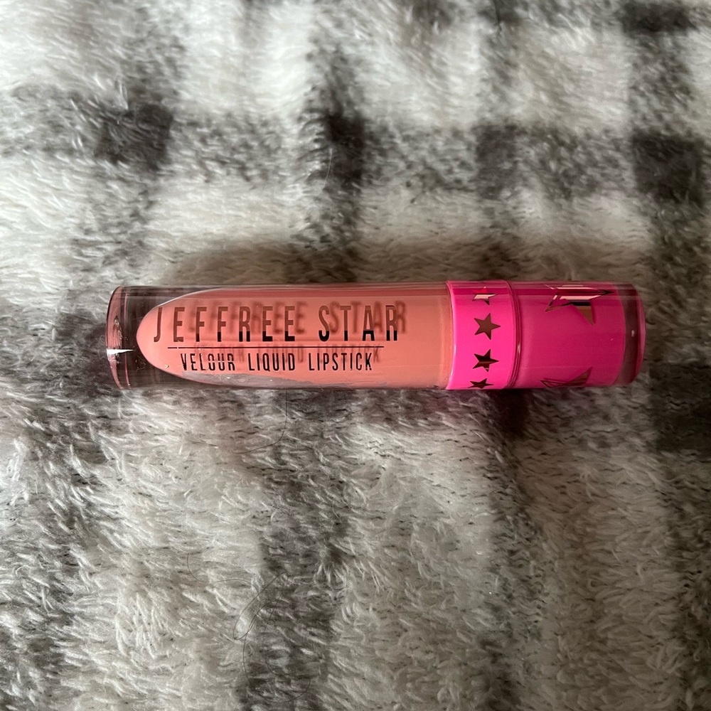 Jeffree Star Velour Liquid Lipstick in Soft Serve